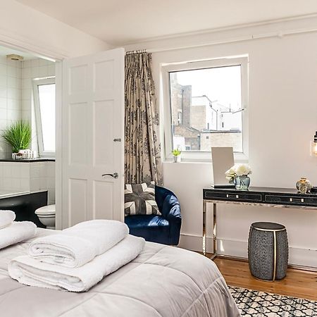 The Secret Kensington Garden Mews-2 Bedroom Full House-2 Train Lines- Spacious-Kings Road- Harrods -Chelsea Stadium-Private Small Patio London Bagian luar foto